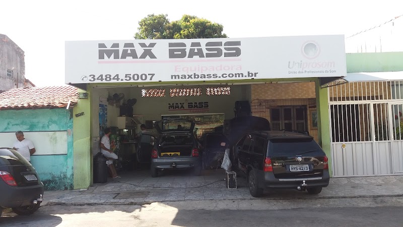 Max Bass Equipadora