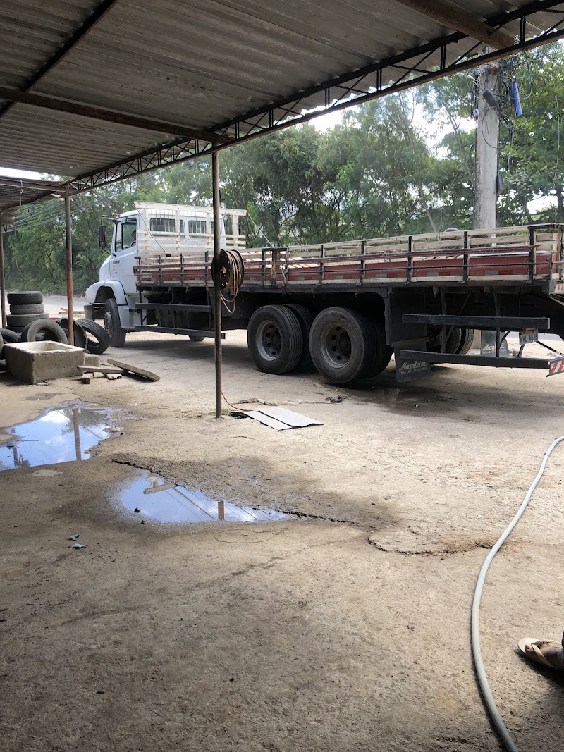 2 Eixos Pneus - Pneus, Serviços de Borracharia e Vulcanização